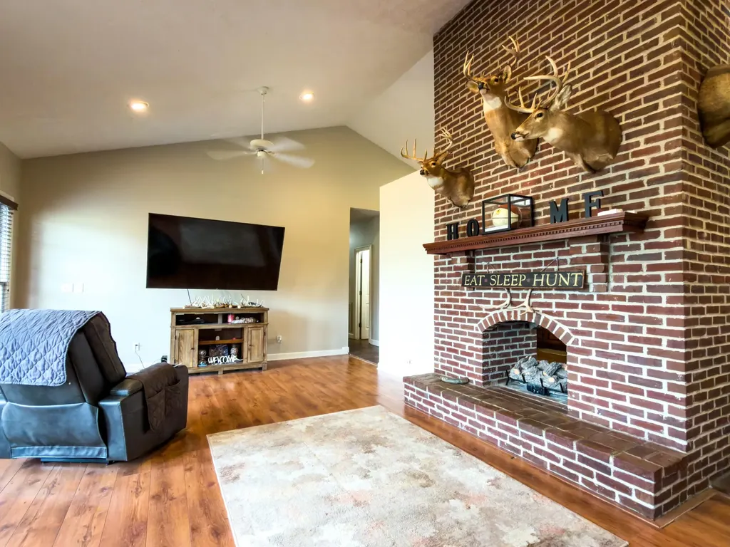 91 Sanders Lane Mayfield KY 42066