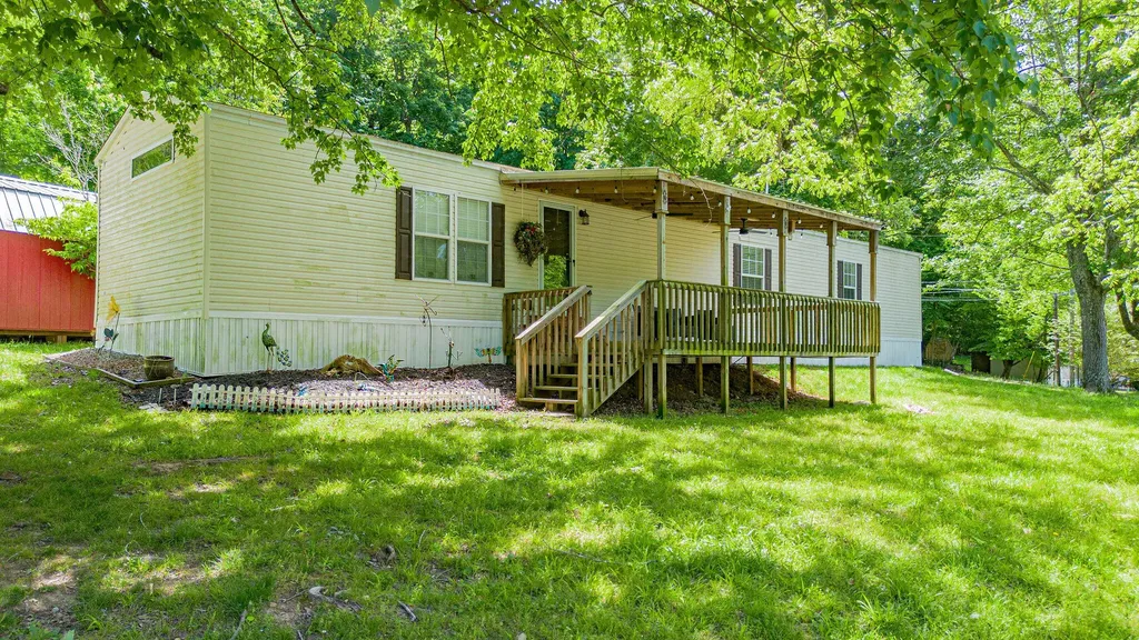 53 Warbler Court Eddyville KY 42038