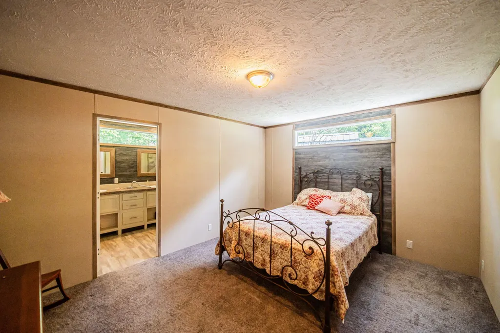 53 Warbler Court Eddyville KY 42038