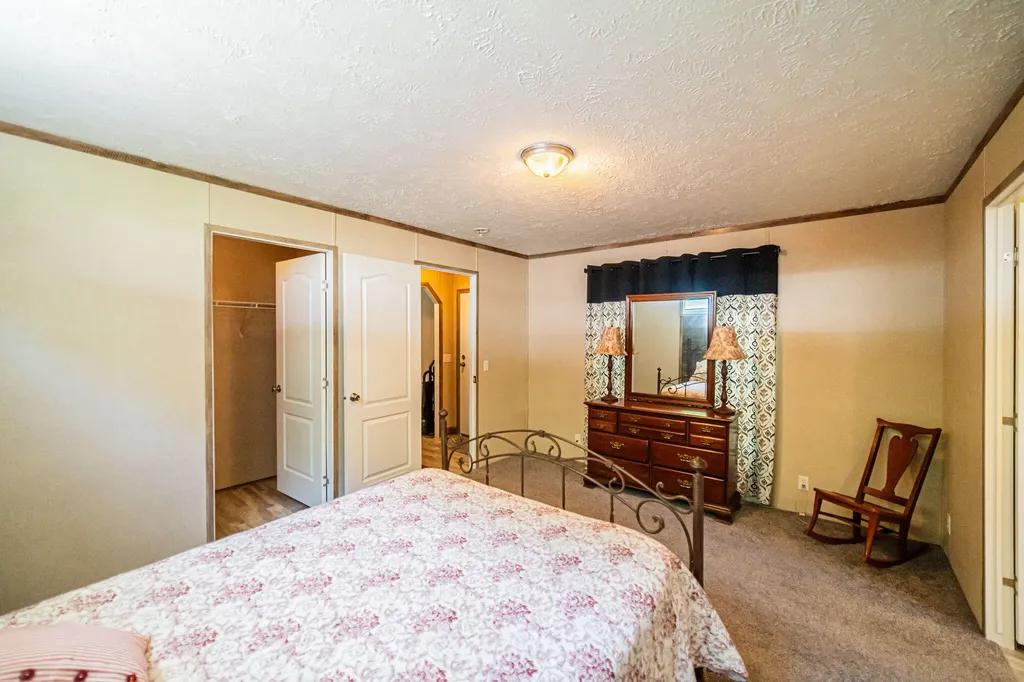53 Warbler Court Eddyville KY 42038