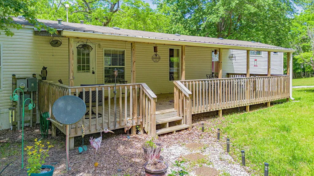 53 Warbler Court Eddyville KY 42038