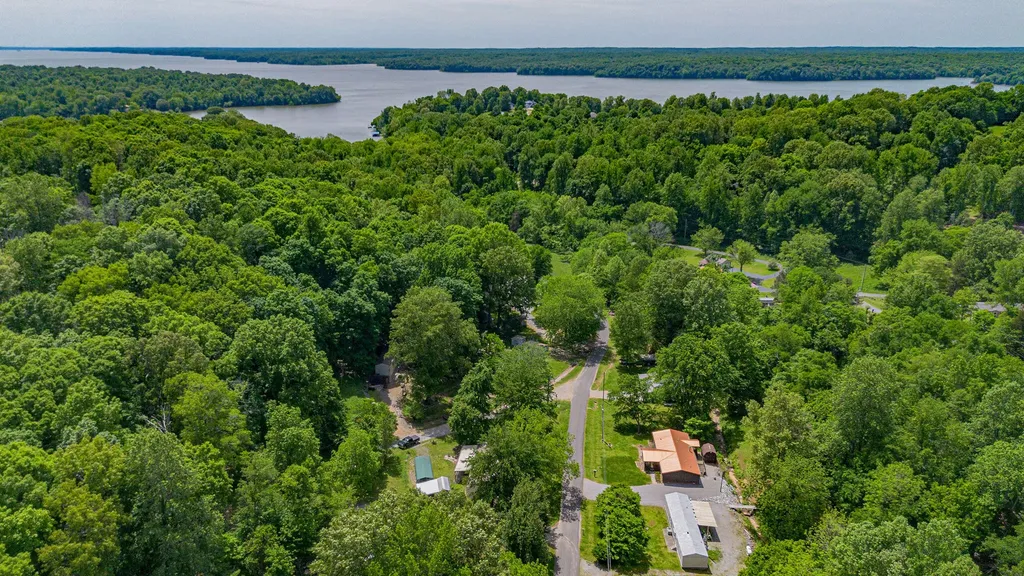 53 Warbler Court Eddyville KY 42038