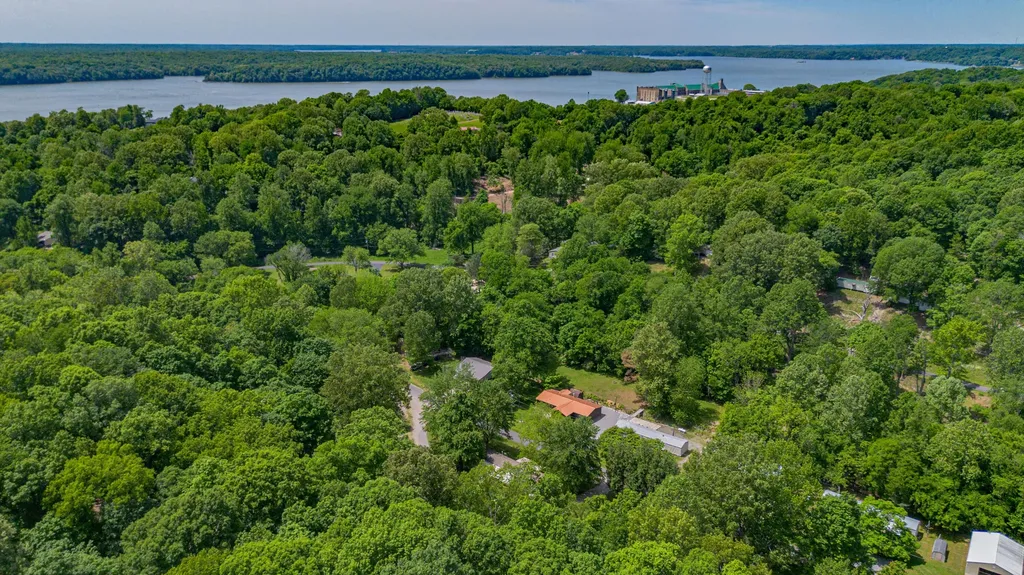 53 Warbler Court Eddyville KY 42038