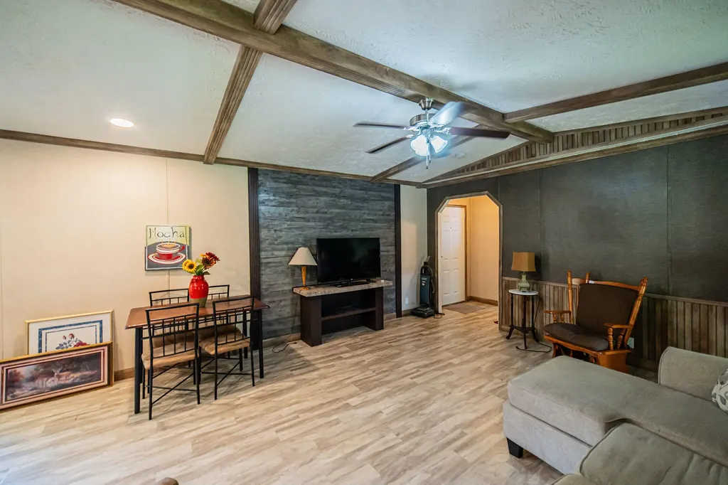 53 Warbler Court Eddyville KY 42038