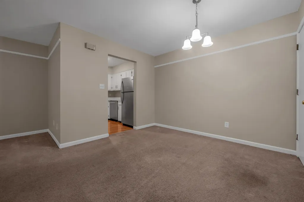1084 Armstrong Mill Road Lexington KY 40517