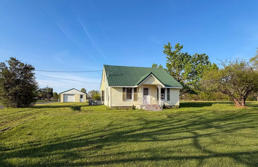 12800 Woodville Road Kevil KY 42053