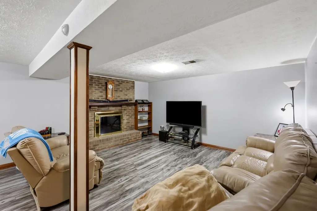 216 Robyn Drive Winchester KY 40391