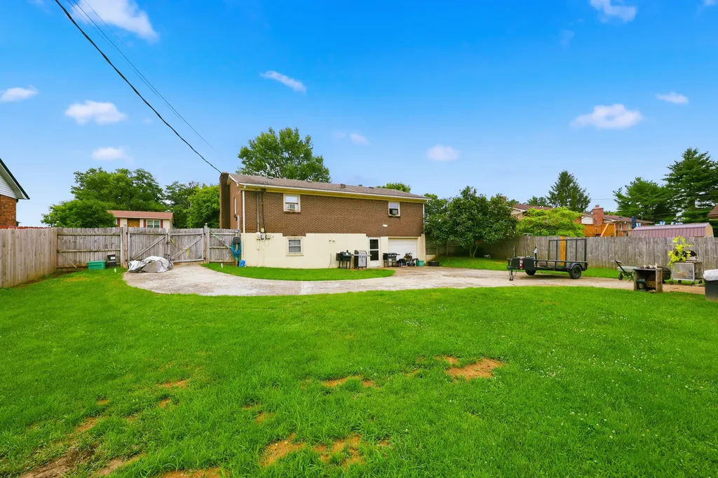 216 Robyn Drive Winchester KY 40391