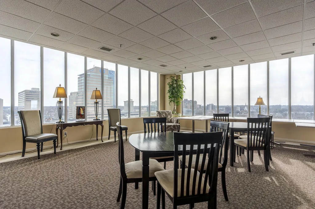 355 S Broadway Lexington KY 40508