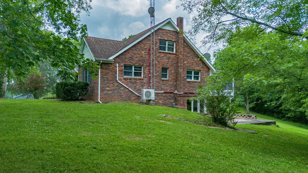 1575 Dyke Road Benton KY 42025