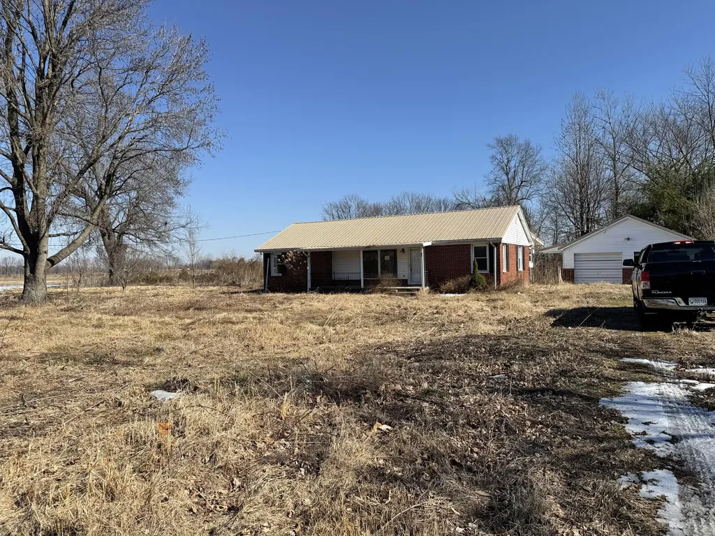 82 Ingleside Road Kevil KY 42053
