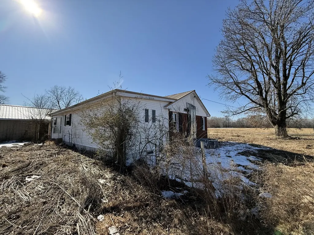 82 Ingleside Road Kevil KY 42053