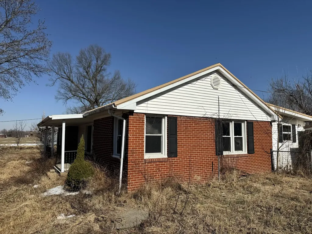82 Ingleside Road Kevil KY 42053
