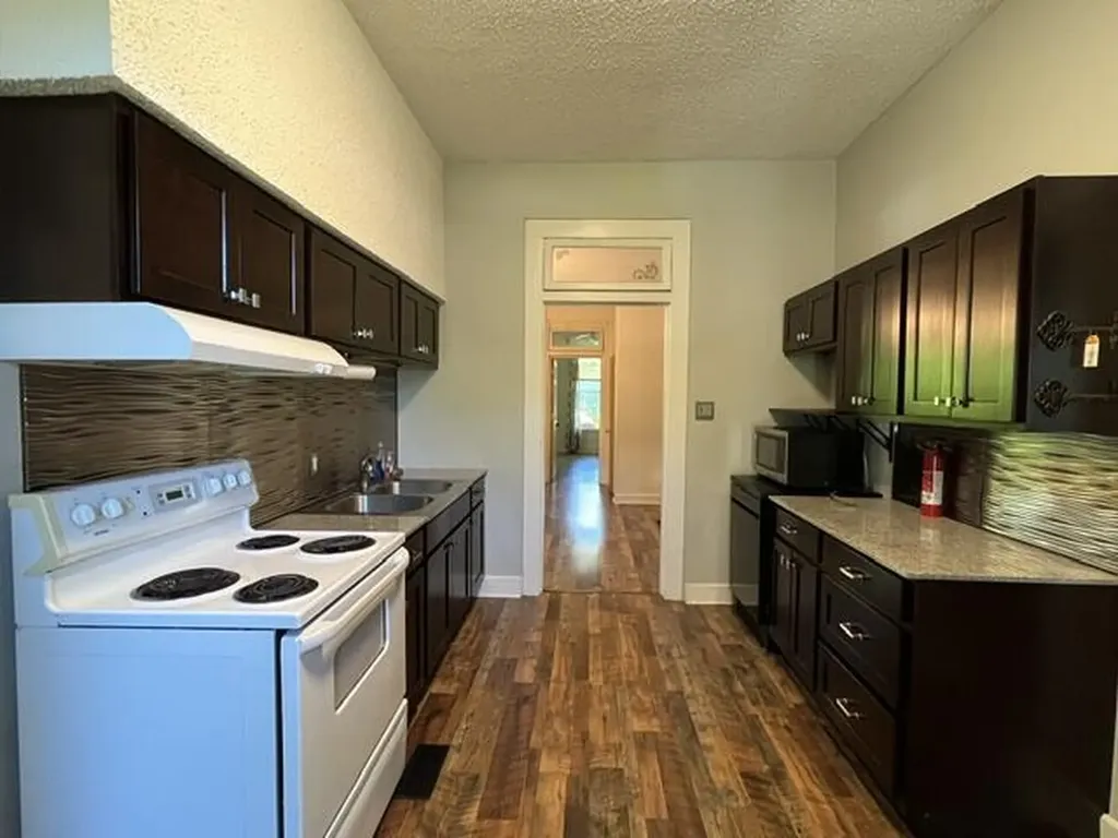 1227 S 6th Street Paducah KY 42003