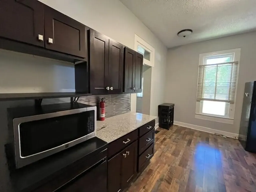 1227 S 6th Street Paducah KY 42003
