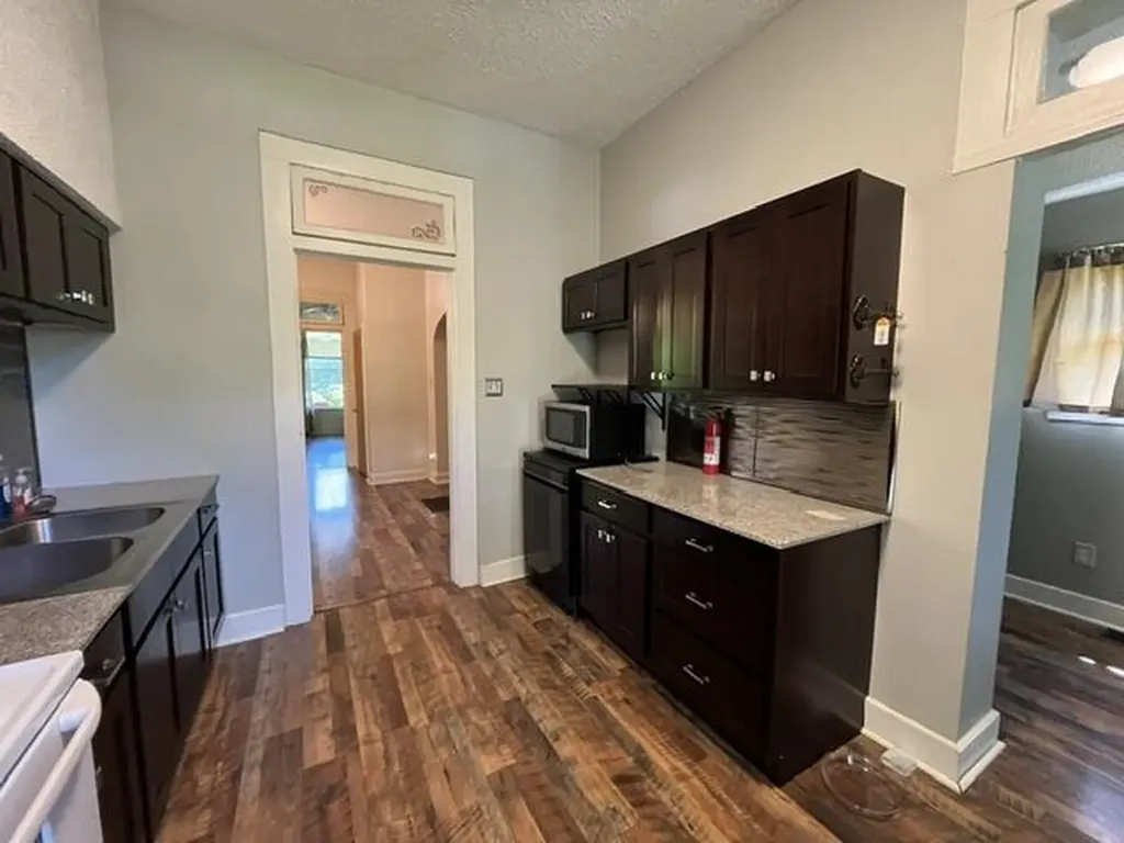 1227 S 6th Street Paducah KY 42003