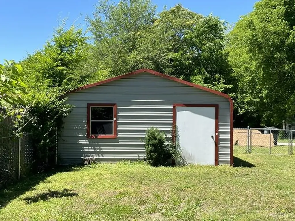 1227 S 6th Street Paducah KY 42003
