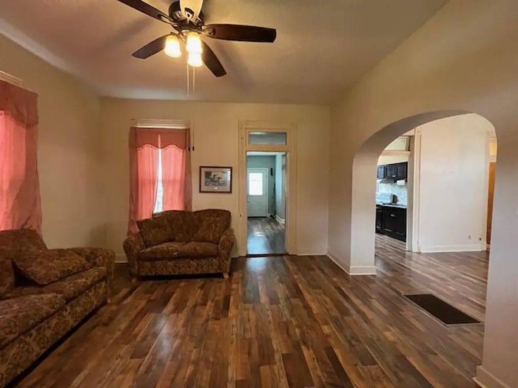 1227 S 6th Street Paducah KY 42003