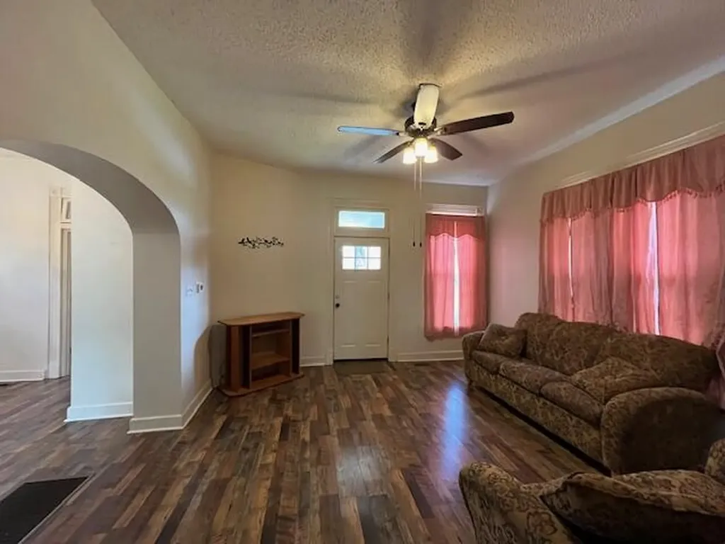 1227 S 6th Street Paducah KY 42003