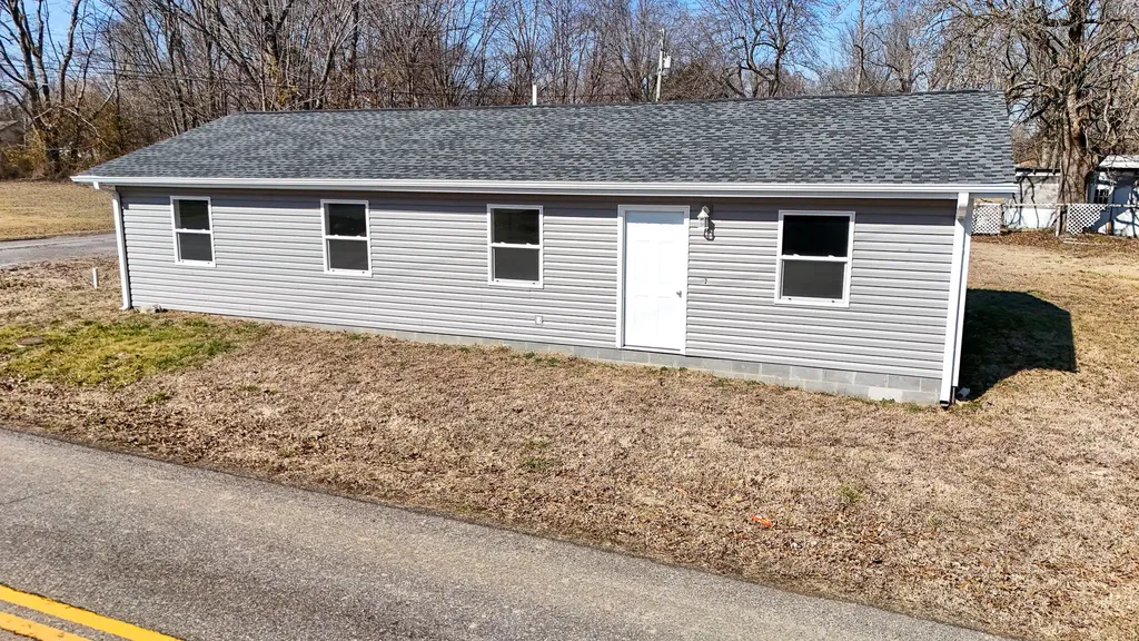 408 2nd Street La Center KY 42056