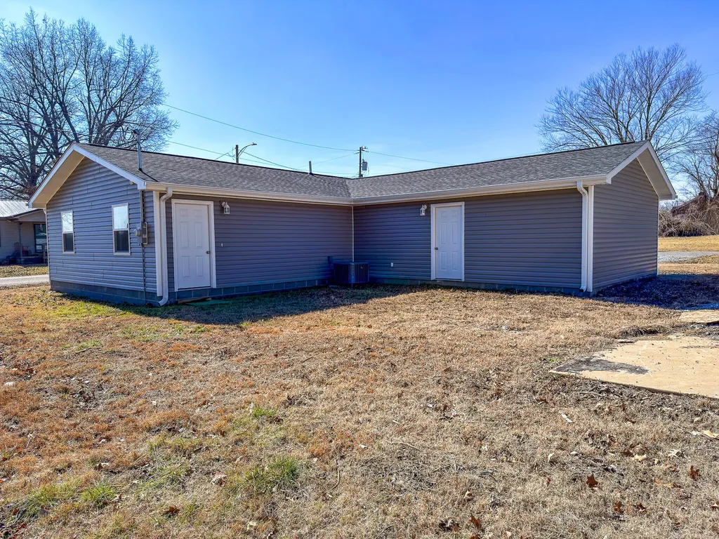 408 2nd Street La Center KY 42056
