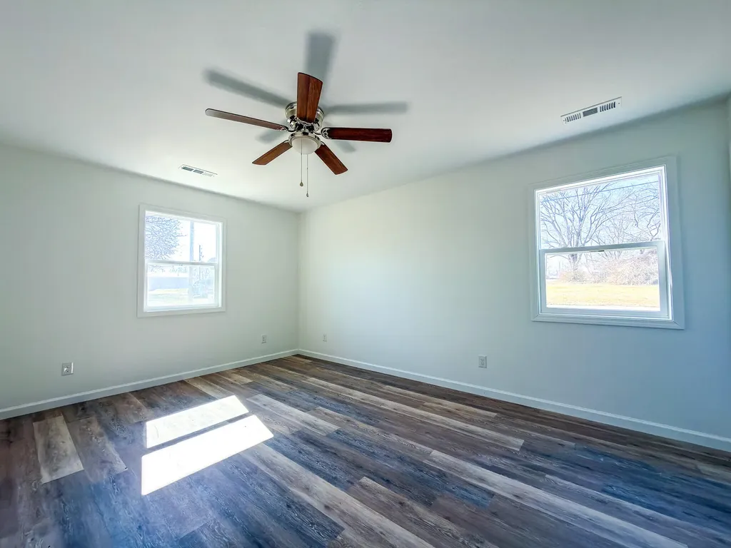 408 2nd Street La Center KY 42056