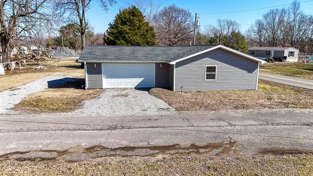 408 2nd Street La Center KY 42056