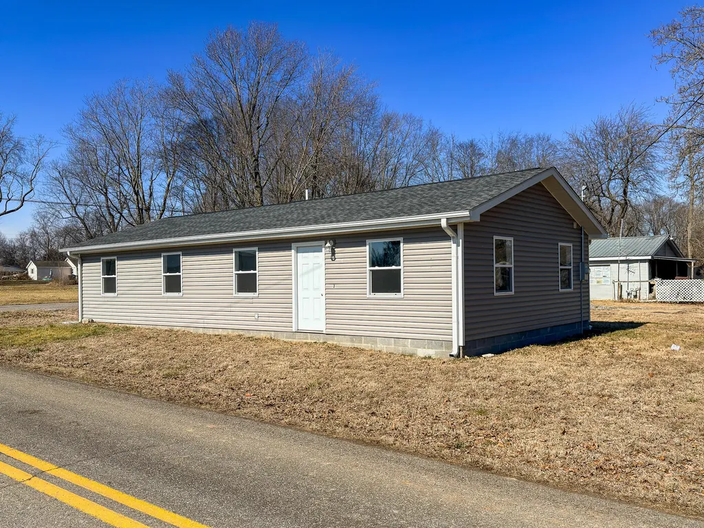 408 2nd Street La Center KY 42056