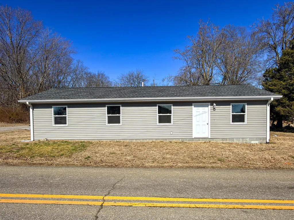 408 2nd Street La Center KY 42056