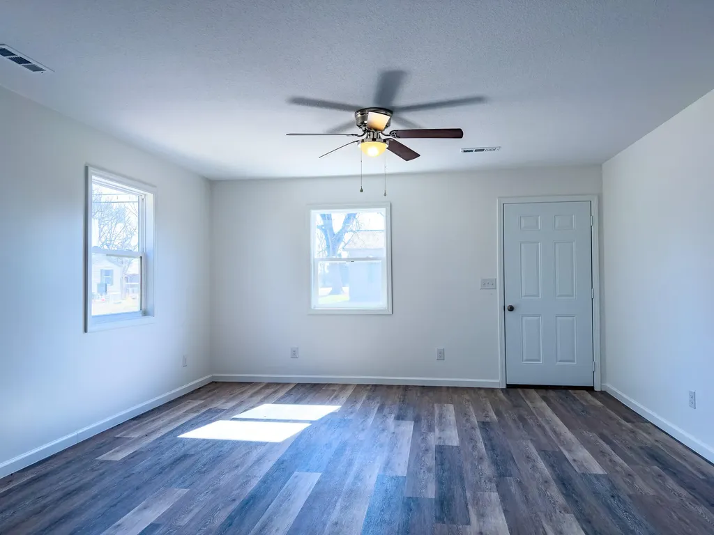 408 2nd Street La Center KY 42056
