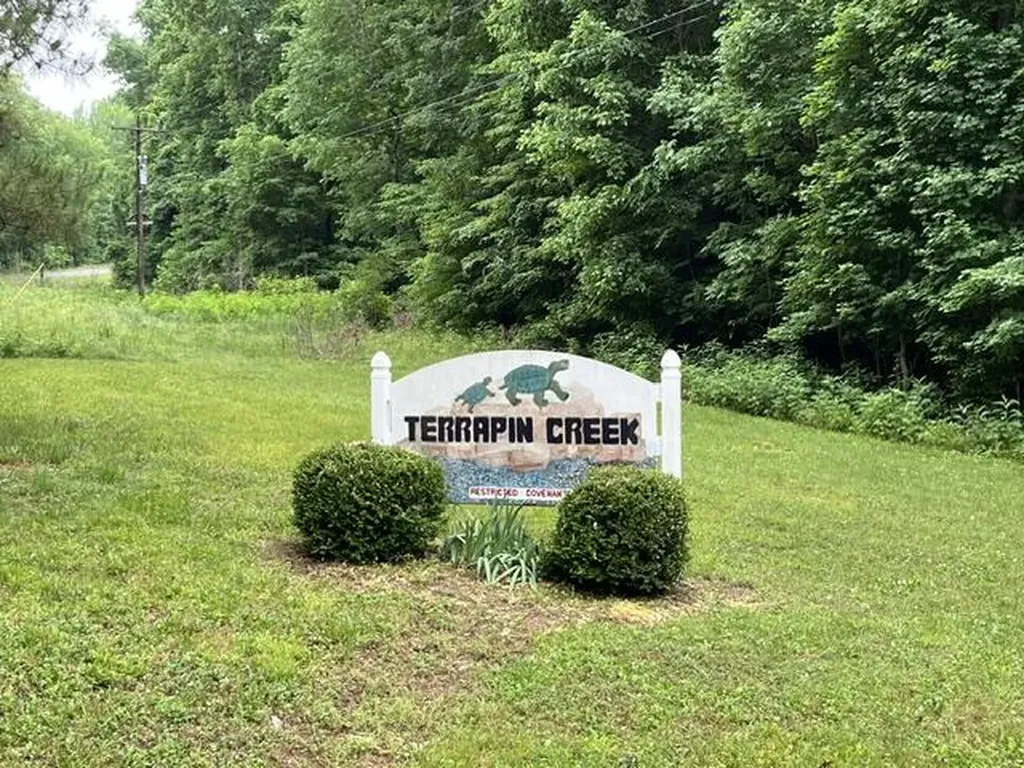 449 Baker Lane Cadiz KY 42211