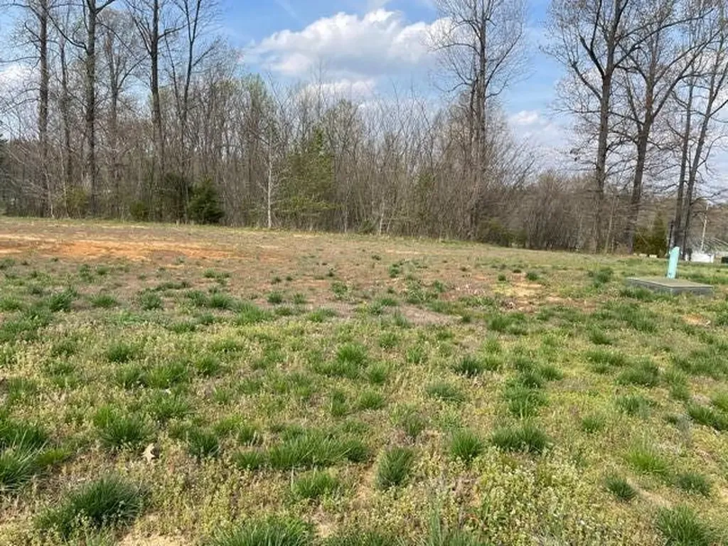125 Low Ridge Lane Paducah KY 42003