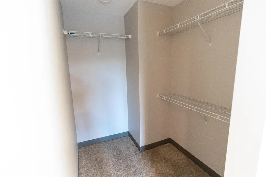 576 E Third Lexington KY 40508