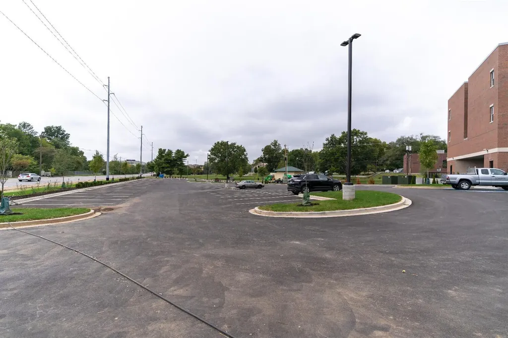 576 E Third Lexington KY 40508