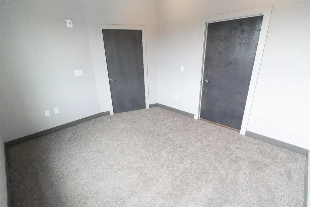 576 E Third Lexington KY 40508