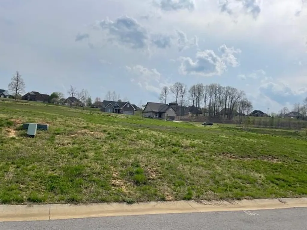 120 Low Ridge Lane Paducah KY 42003
