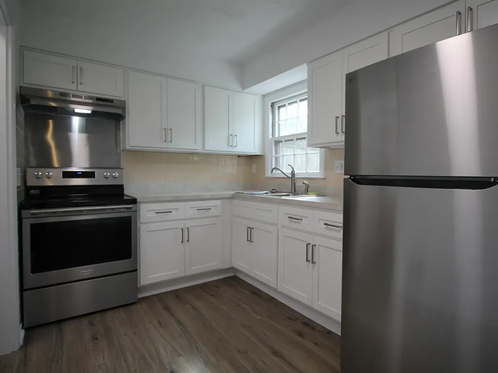 2015 Garden Springs Drive Lexington KY 40504