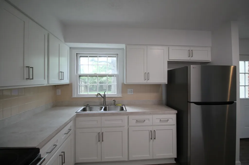2015 Garden Springs Drive Lexington KY 40504