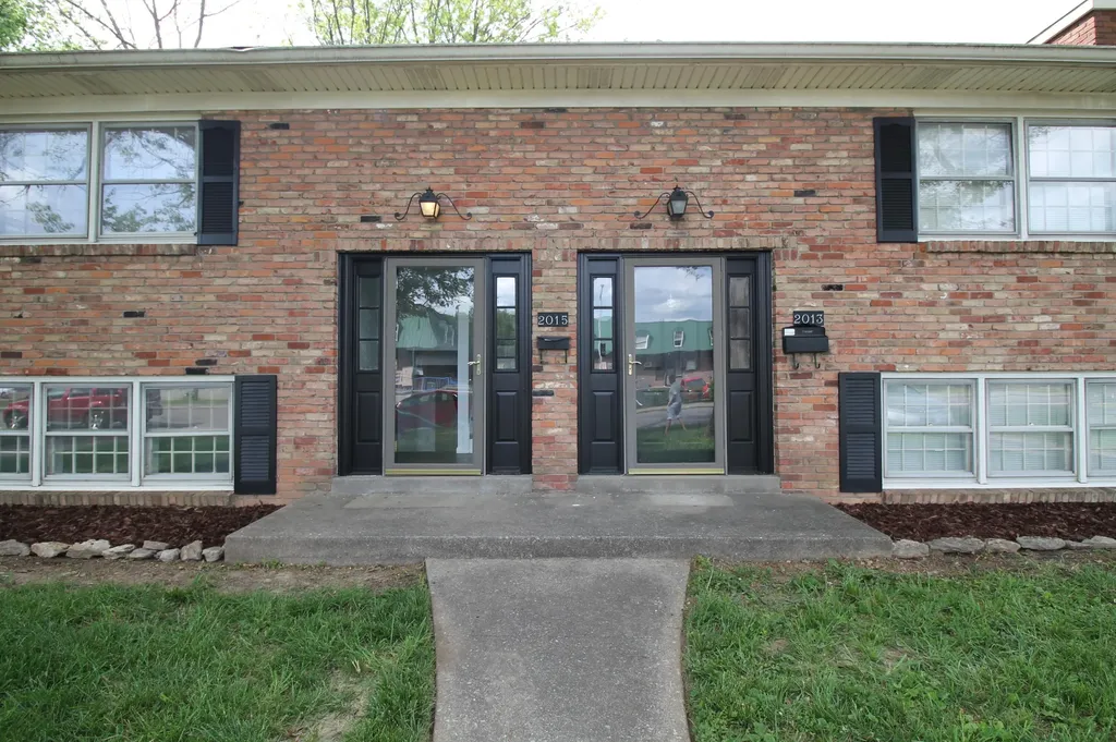 2015 Garden Springs Drive Lexington KY 40504