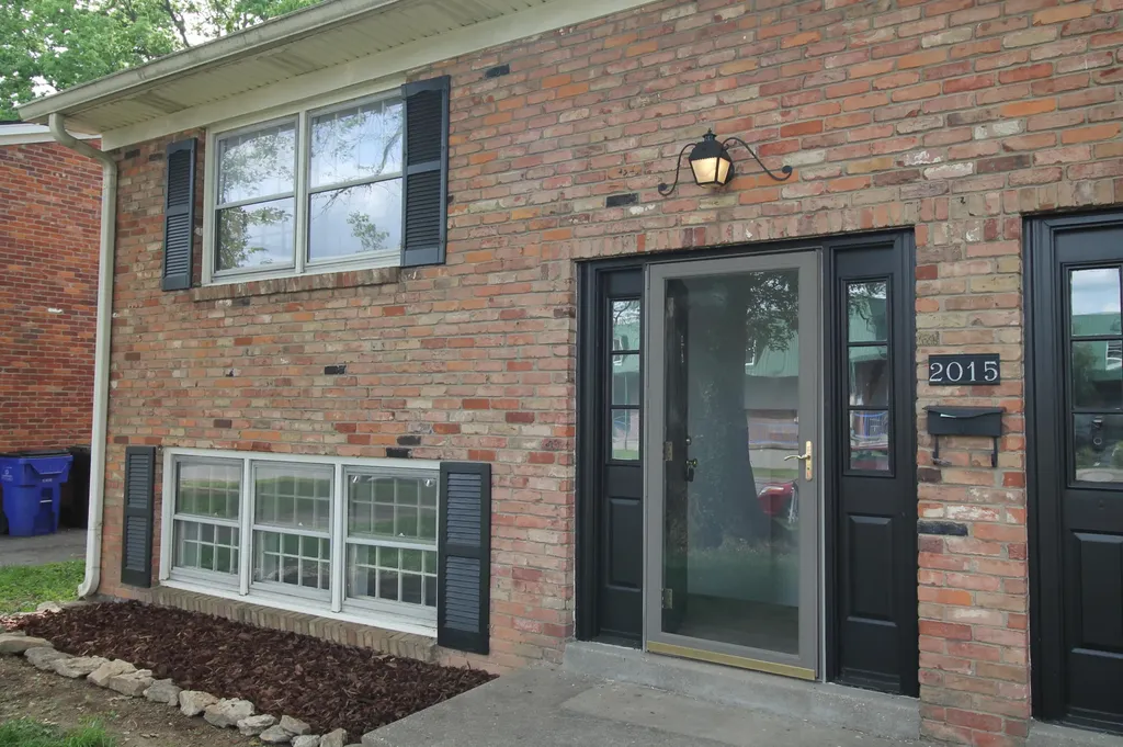 2015 Garden Springs Drive Lexington KY 40504