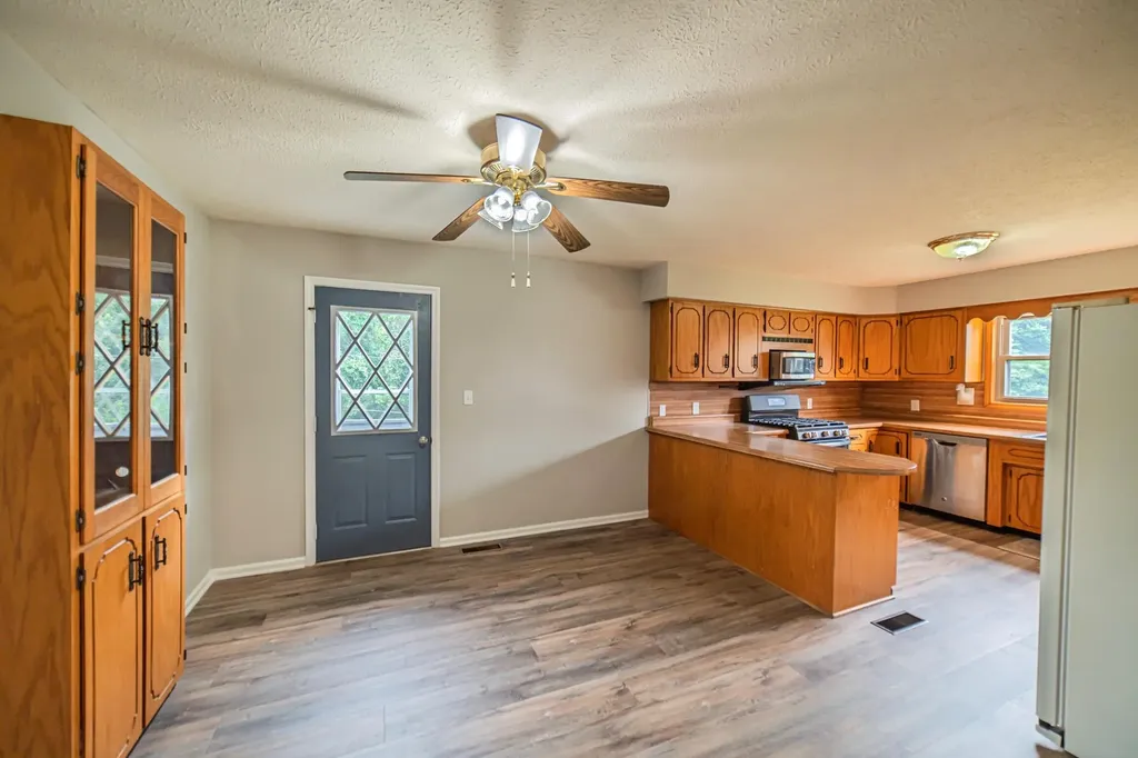 125 Whipporwill Drive Marion KY 42064