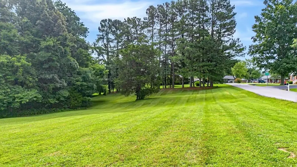 125 Whipporwill Drive Marion KY 42064
