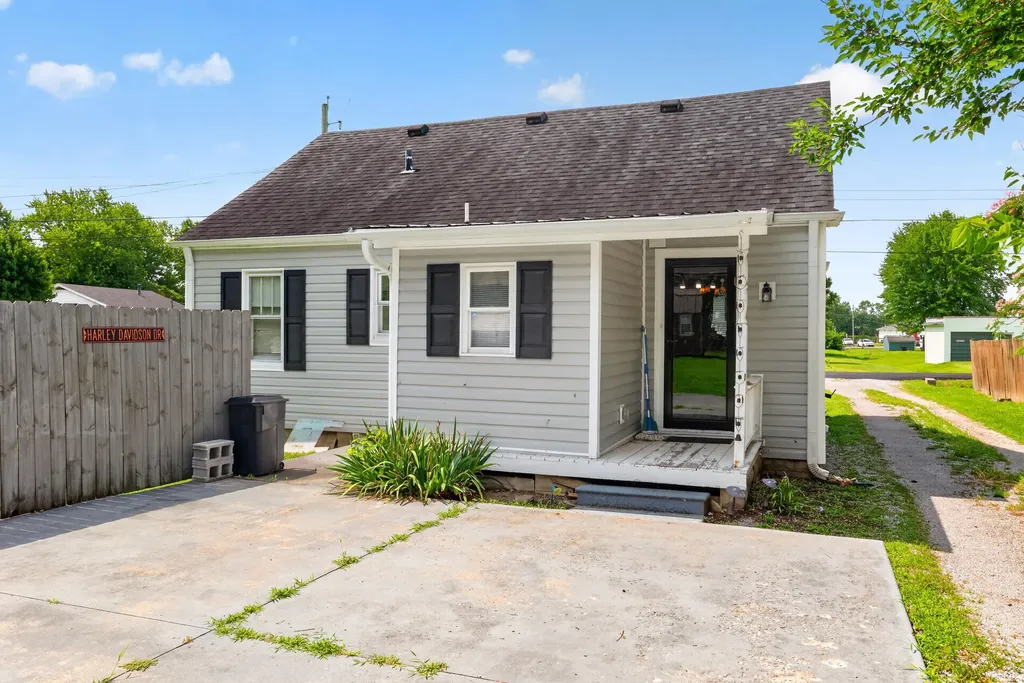 41 Lausman Avenue Danville KY 40422