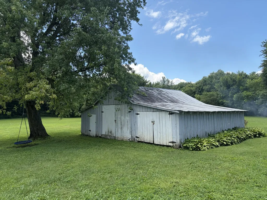 1674 W Us-60 Highway Ledbetter KY 42058