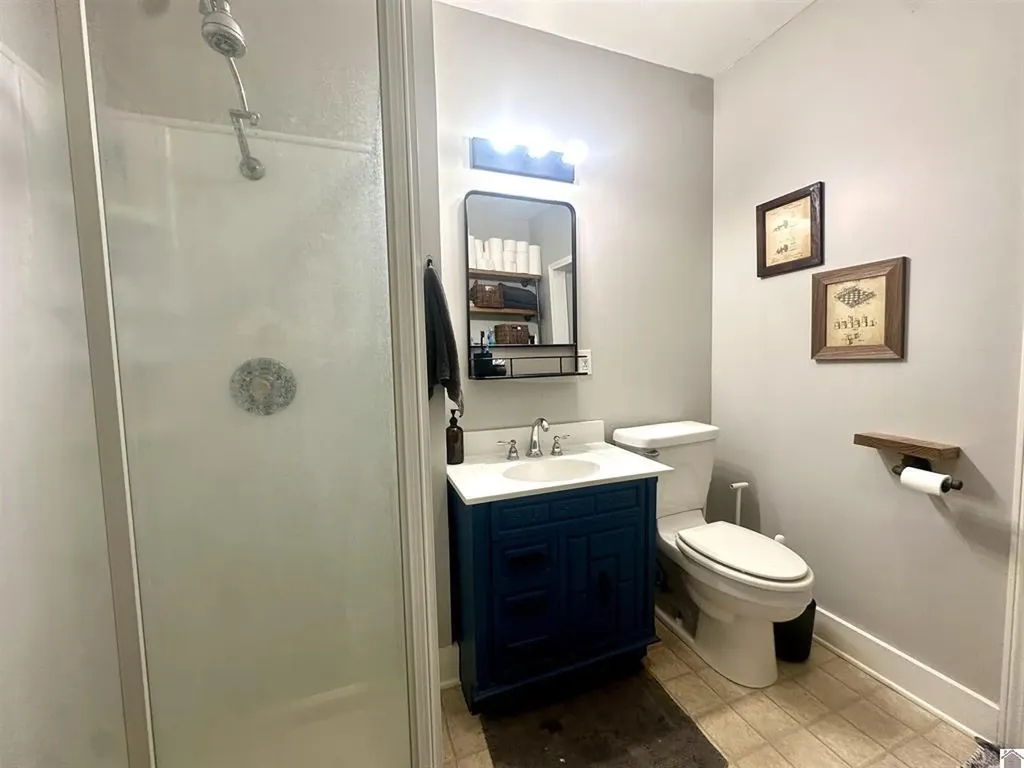 1674 W Us-60 Highway Ledbetter KY 42058