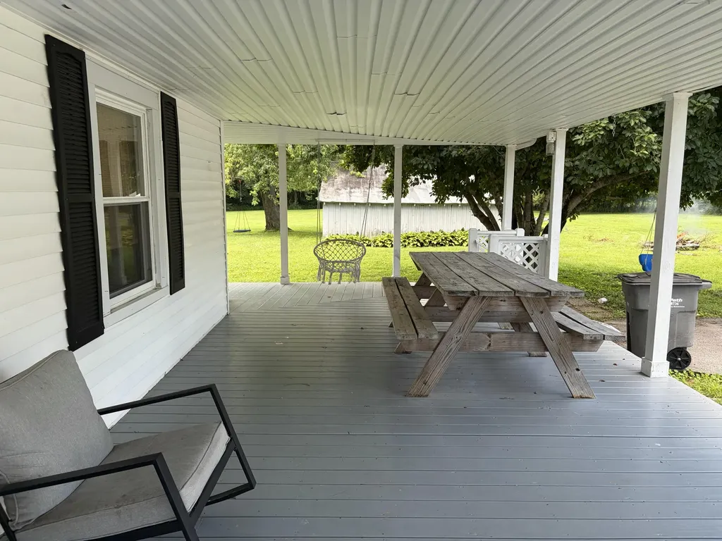 1674 W Us-60 Highway Ledbetter KY 42058