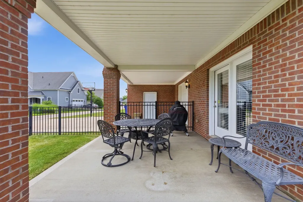 1937 General Warfield Way Lexington KY 40505