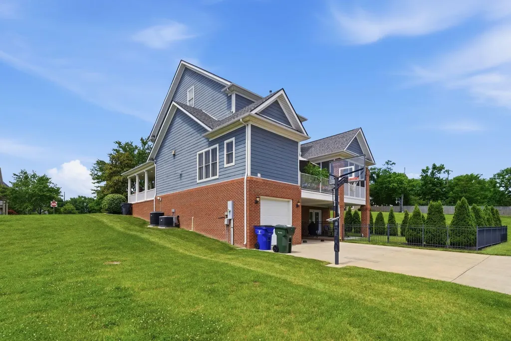 1937 General Warfield Way Lexington KY 40505