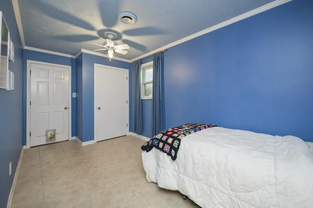 183 Woodlark Road Versailles KY 40383