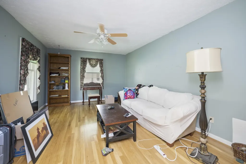 183 Woodlark Road Versailles KY 40383